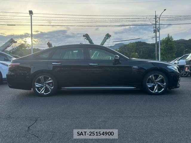 Toyota CROWN 2018-07 8546125-3