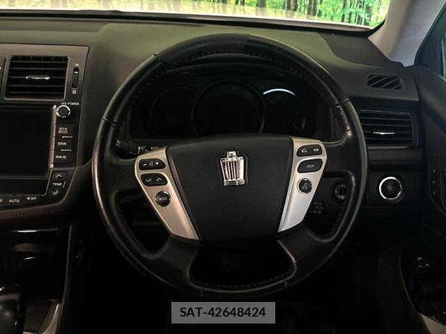 Toyota CROWN 2011-12 8547232-11