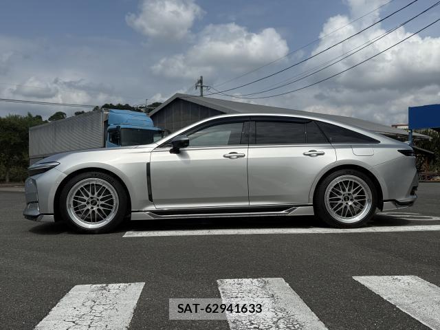 Toyota CROWN 2025-05 8547957-10
