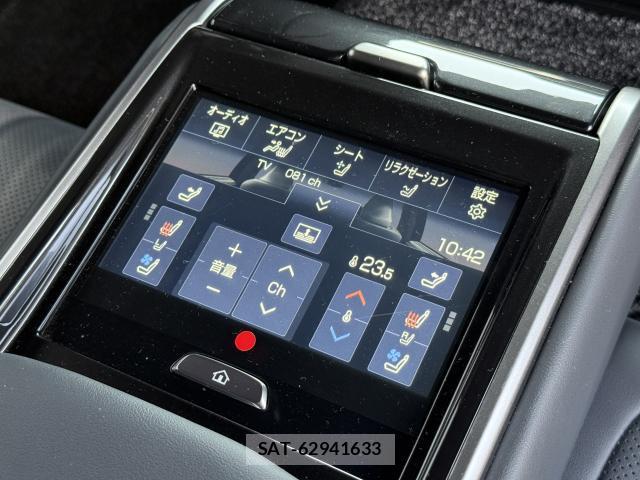Toyota CROWN 2025-05 8547957-17