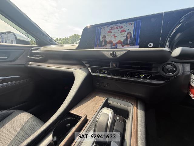 Toyota CROWN 2025-05 8547957-8