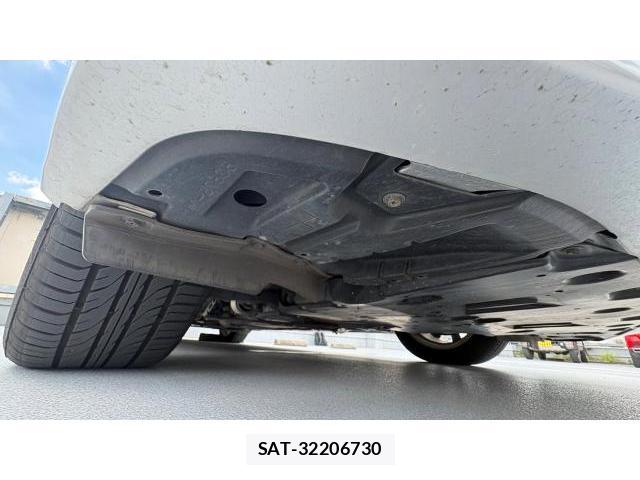 Toyota CROWN 2015-10 8548876-11