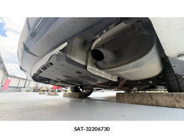 Toyota CROWN 2015-10 8548876-16