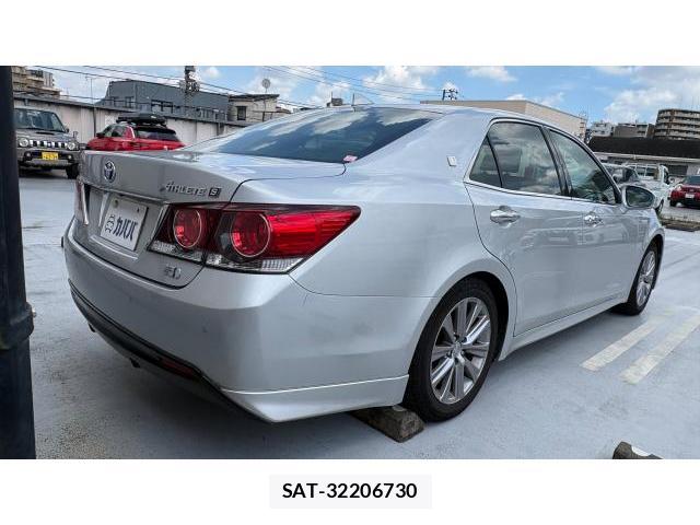 Toyota CROWN 2015-10 8548876-18