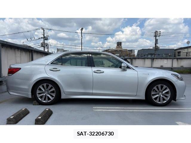 Toyota CROWN 2015-10 8548876-2