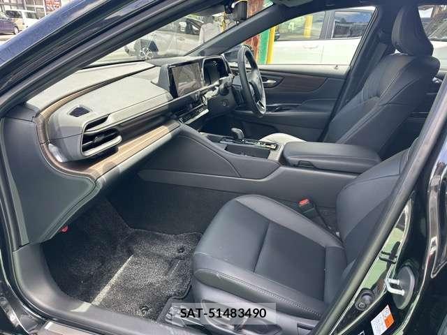Toyota CROWN 2025-02 8549103-5
