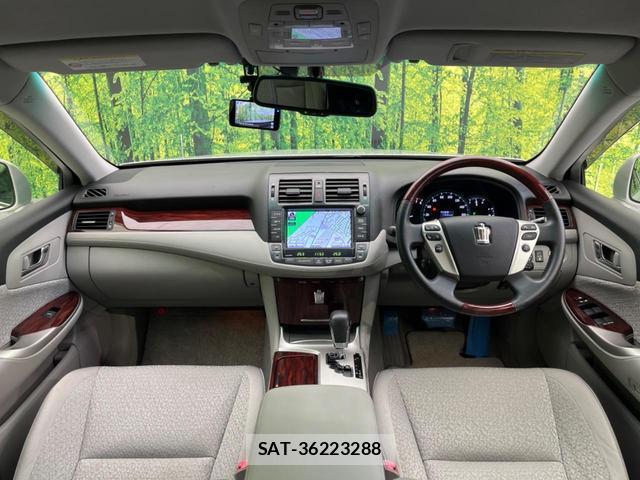Toyota CROWN 2011-11 8549570-1
