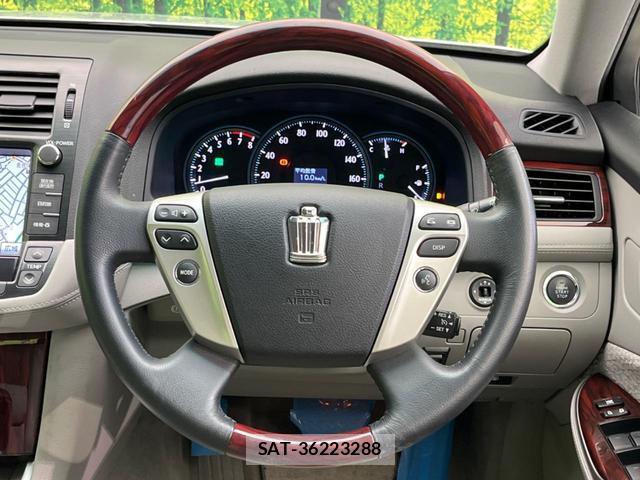 Toyota CROWN 2011-11 8549570-10