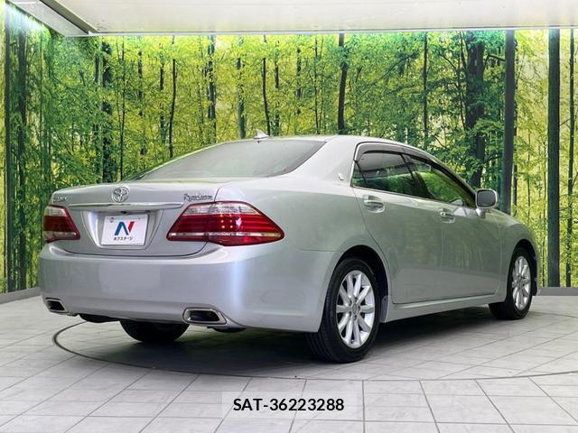 Toyota CROWN 2011-11 8549570-16