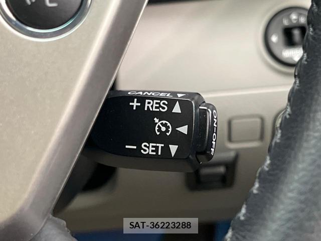 Toyota CROWN 2011-11 8549570-4