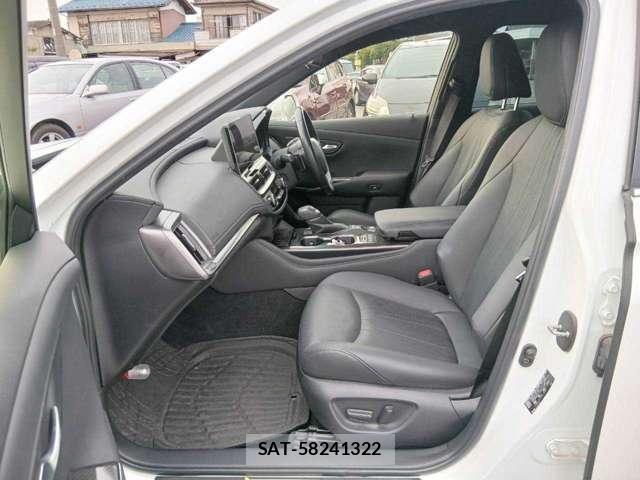 Toyota CROWN 2021-06 8551084-6