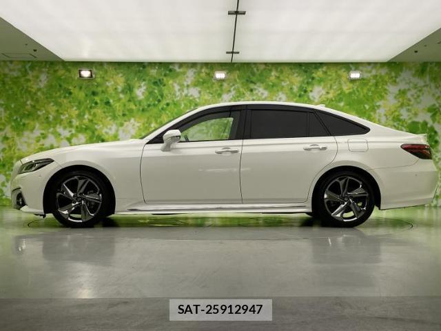 Toyota CROWN 2018-06 8552278-1
