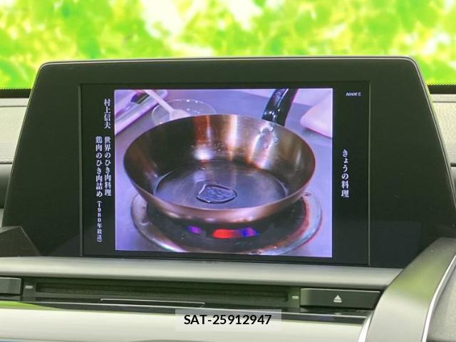 Toyota CROWN 2018-06 8552278-12