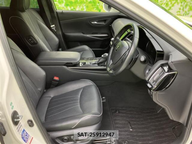 Toyota CROWN 2018-06 8552278-3