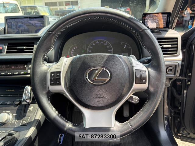 Lexus CT 2011-05 8546374-19