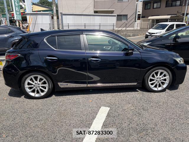 Lexus CT 2011-05 8546374-2
