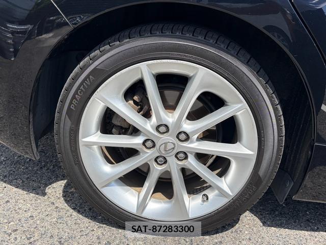 Lexus CT 2011-05 8546374-9