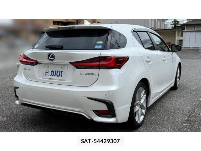 Lexus CT 2017-11 8548860-16