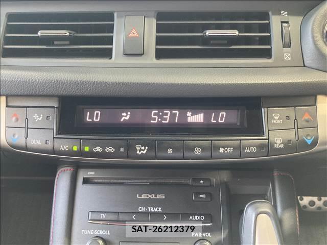 Lexus CT 2014-07 8549343-10