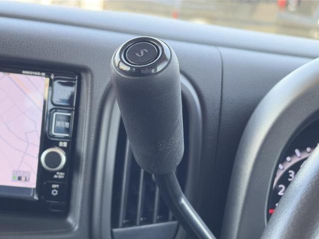 Nissan CUBE 2016-09 8546481-17