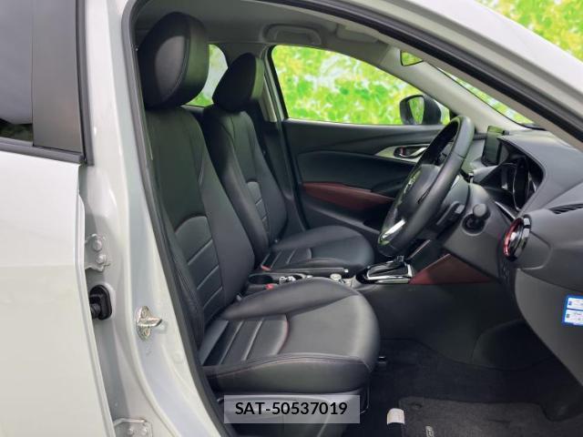Mazda CX-3 2017-01 8552567-3