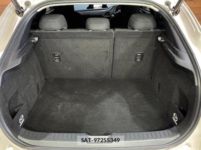 Mazda CX-30 2023-07 8549161-9