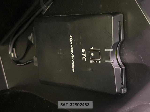 Mazda CX-30 2023-08 8550964-3