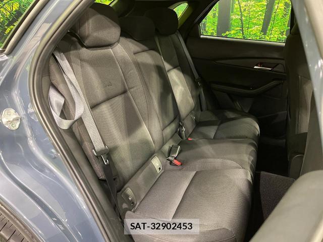 Mazda CX-30 2023-08 8550964-7