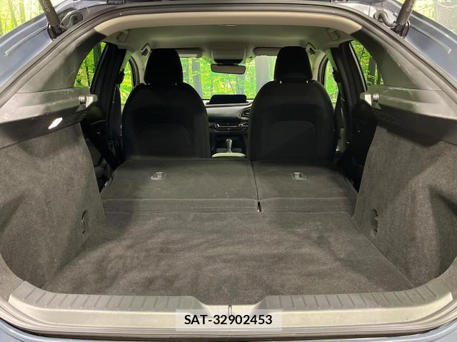 Mazda CX-30 2023-08 8550964-8
