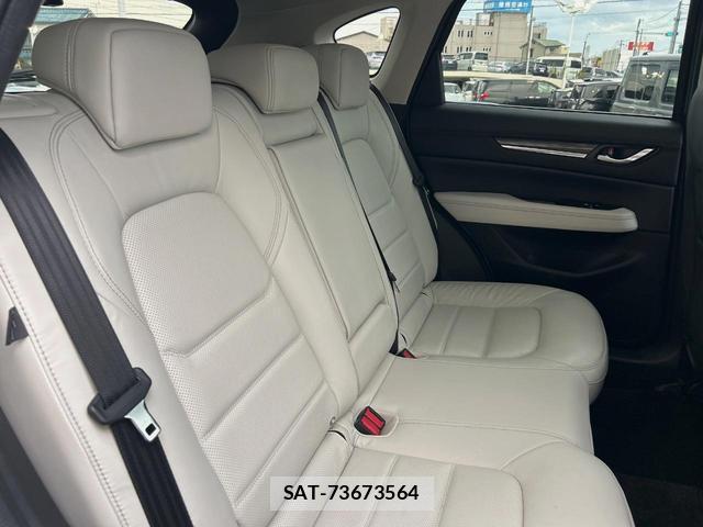 Mazda CX-5 2017-09 8547194-8