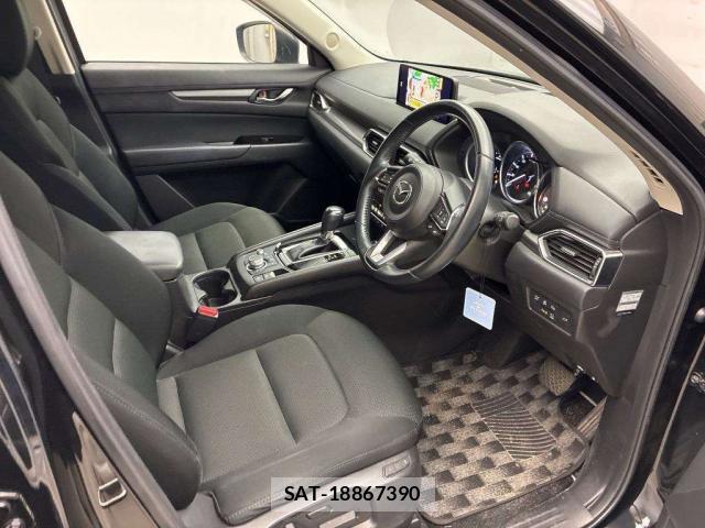 Mazda CX-5 2022-02 8547895-3