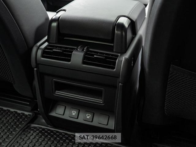Land Rover DEFENDER 2025-11 8546060-18