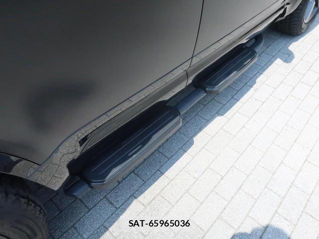 Land Rover DEFENDER 2024-03 8547202-3