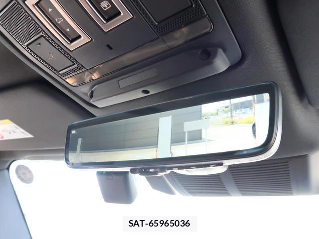Land Rover DEFENDER 2024-03 8547202-5