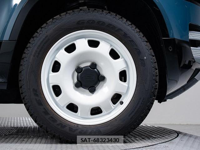 Land Rover DEFENDER 2024-08 8547219-11
