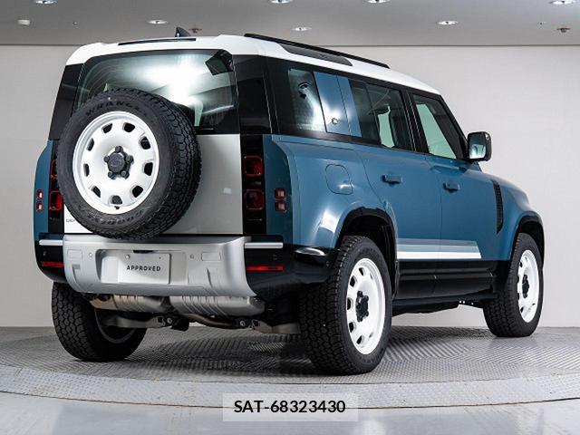 Land Rover DEFENDER 2024-08 8547219-19