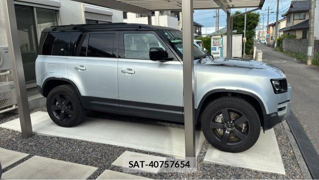 Land Rover DEFENDER 2023-11 8550231-10