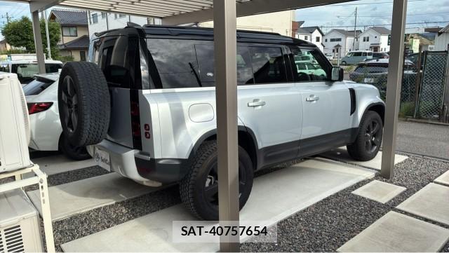 Land Rover DEFENDER 2023-11 8550231-13
