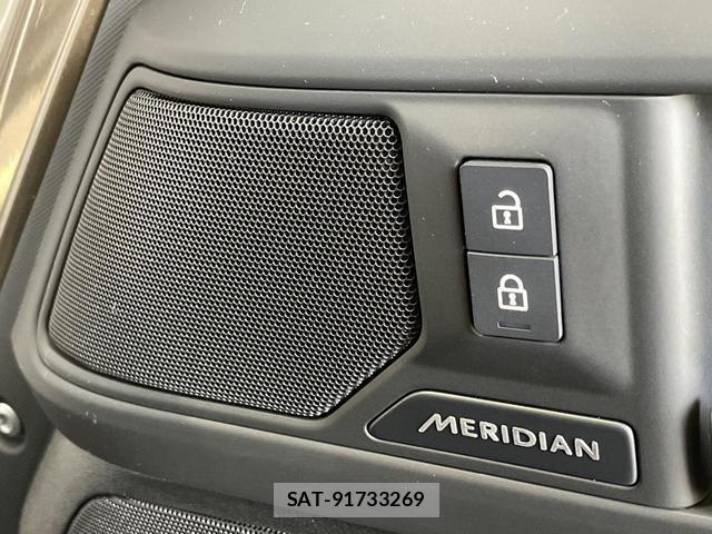 Land Rover DEFENDER 2025-06 8551140-10
