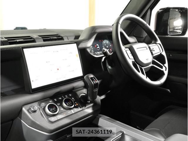 Land Rover DEFENDER 2025-11 8551404-17