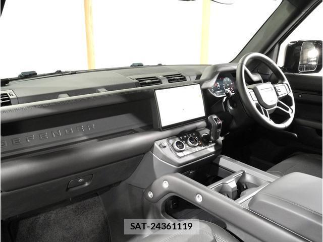 Land Rover DEFENDER 2025-11 8551404-18