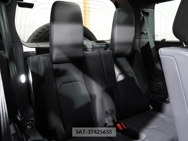 Land Rover DEFENDER 2025-01 8551405-16