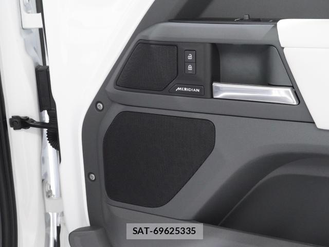Land Rover DEFENDER 2025-01 8551406-4
