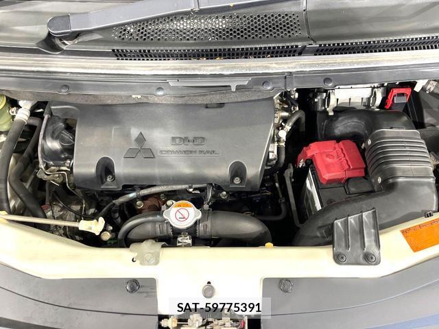 Mitsubishi DELICA 2013-02 8545379-19