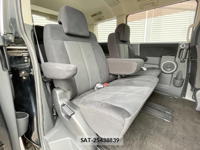 Mitsubishi DELICA 2007-09 8549619-8