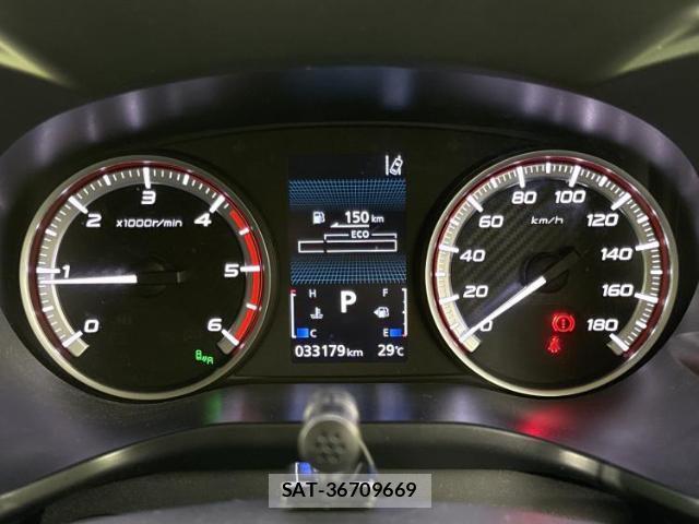 Mitsubishi DELICA 2022-10 8550063-12