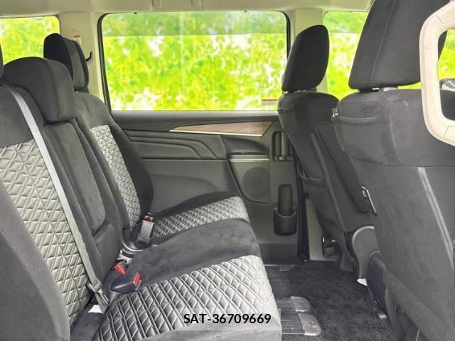Mitsubishi DELICA 2022-10 8550063-4