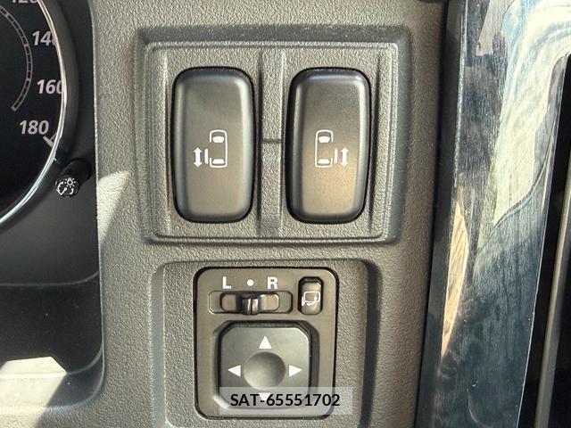 Mitsubishi DELICA 2013-02 8552123-11