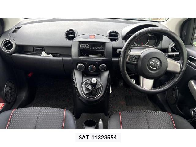 Mazda DEMIO 2013 8548899-4