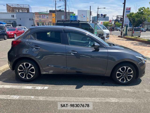 Mazda DEMIO 2015-05 8549273-4